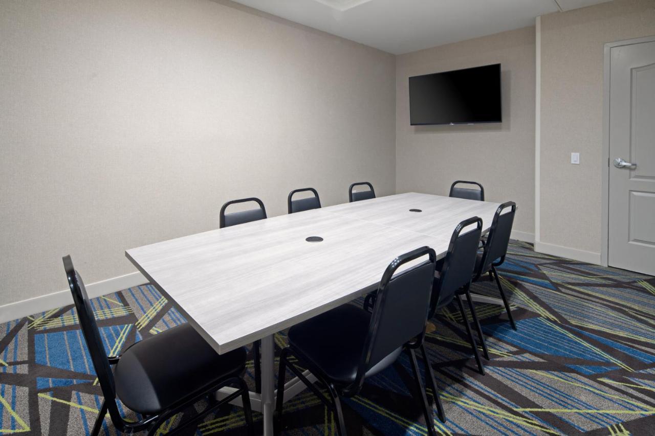 Holiday Inn Express Fresno South By Ihg מראה חיצוני תמונה